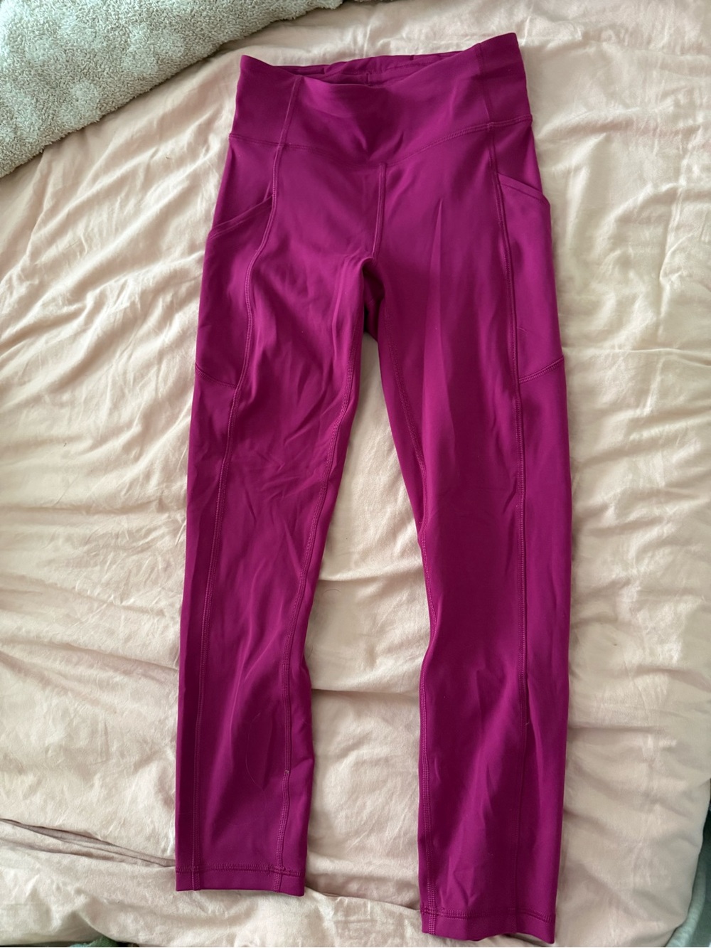 Hot pink lululemon leggings size 4